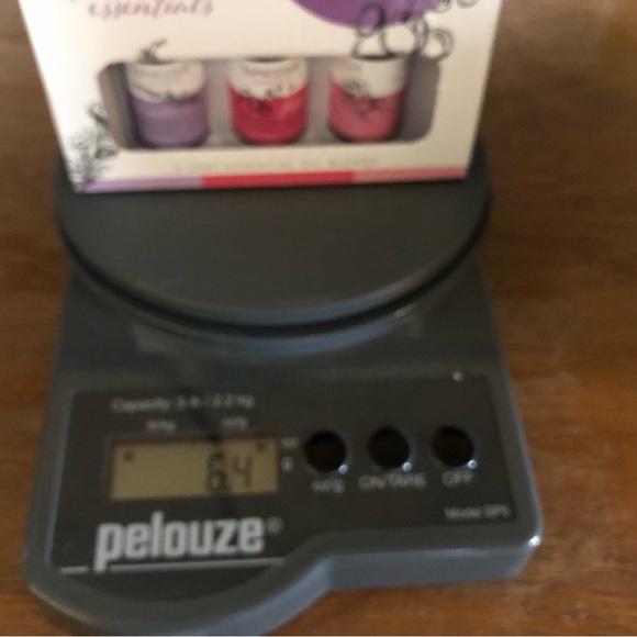 RARE Expressive Essentials Review Collection Essential Oil Blend Pack of 3 - Picture 5 of 5